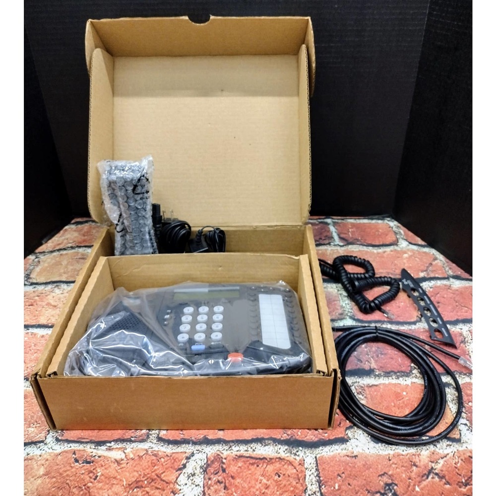 3COM Model 3C10402A 18 Button Black NBX VCX. Excellent Cond. Refurb Retail $62!